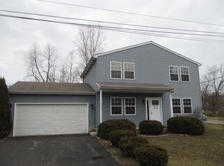 2904 W Grandville Ave, Waukegan, IL 60085