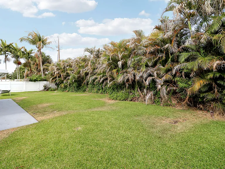 1518 Summer Ave — Photo 38
