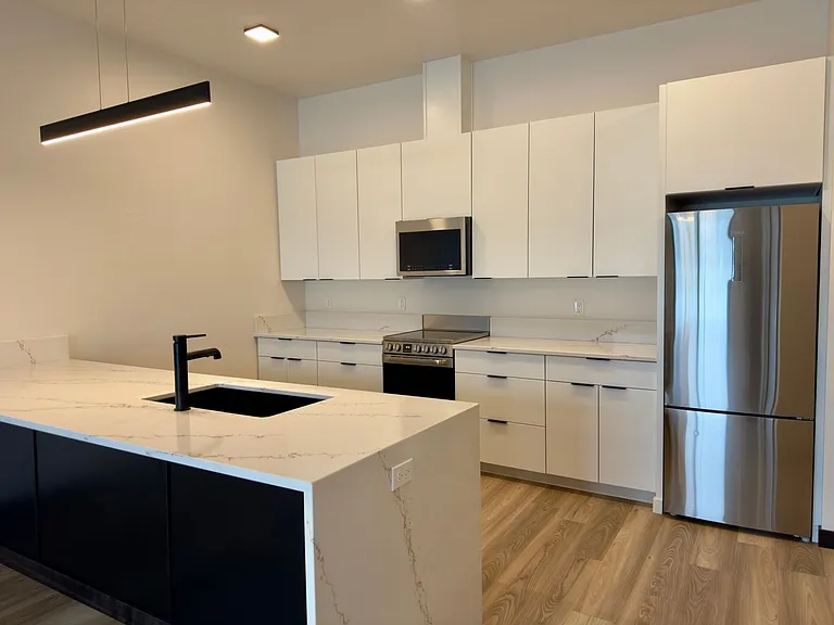 821 N 4th St #207 — Photo 20