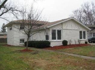 1218 Elizabeth St, West Chicago, IL 60185