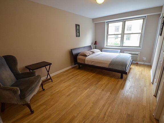 5th image of 345 Greenwich St Frnt A