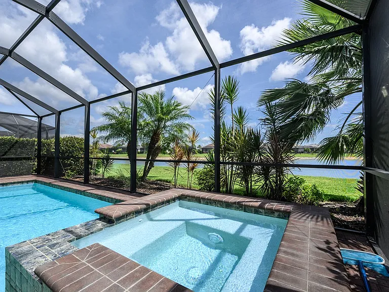 15145 Spanish Point Dr — Photo 3