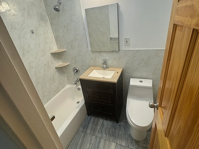 1144 Lydig Ave #3F — Photo 7