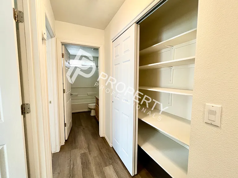 316 Columbine Dr — Photo 10