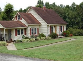 139 N Park Dr, Jonesville, NC 28642