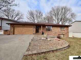 7320 Willow Ave, Lincoln, NE 68507