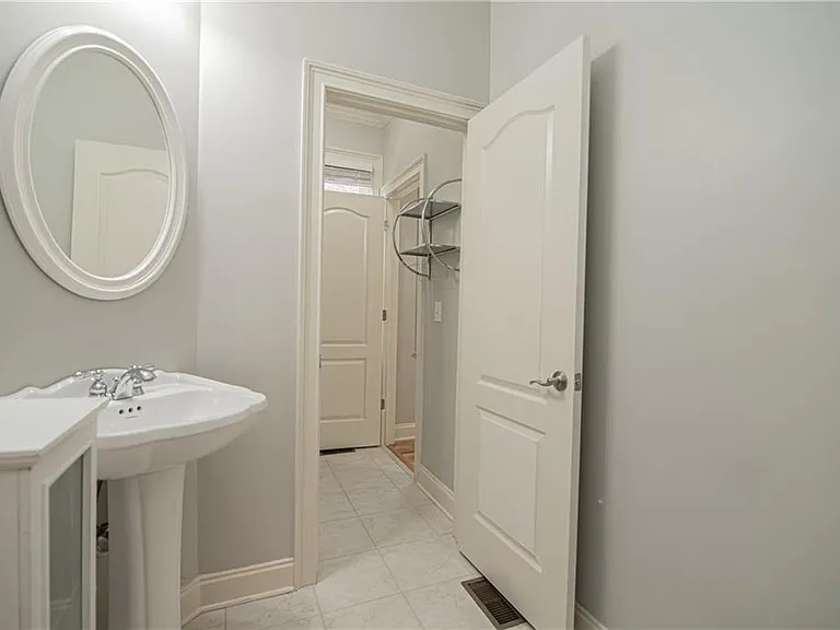 4012 Erin Dr — Photo 35