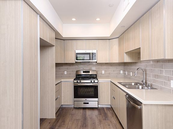 Kitchen with Energy-Efficient Appliances and Lots of Cabinet Space