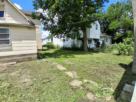 2nd image of 317 SW 3rd St