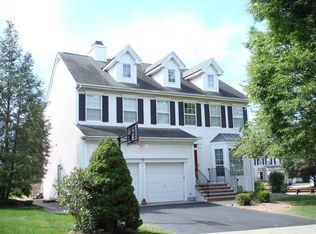 2 Mulberry Ct, Branchburg, NJ 08876