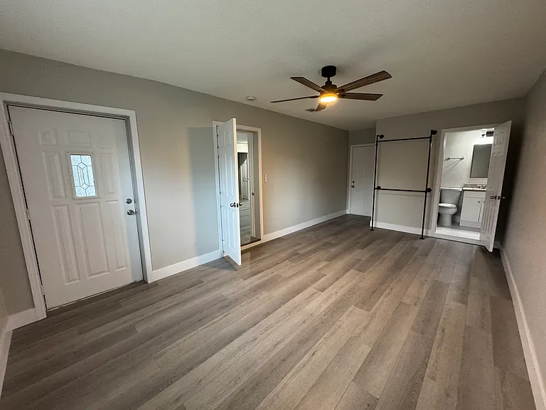 555 Cadillac Blvd — Photo 8