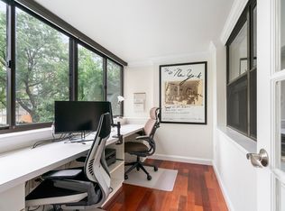 8 Whittier Pl APT 2D, Boston, MA 02114