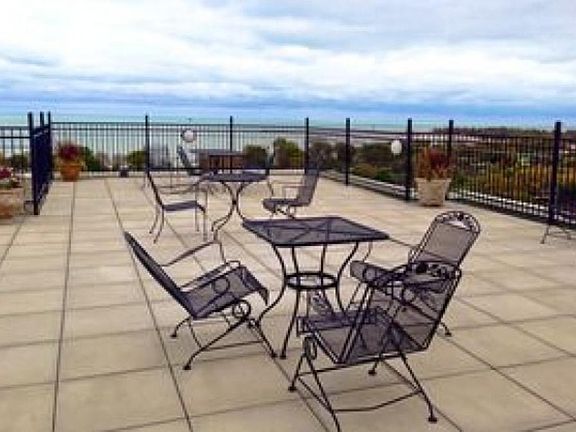 4th image of 4920 N Marine Dr #417