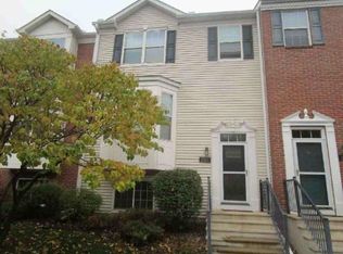 1768 Riverside Dr, Shakopee, MN 55379