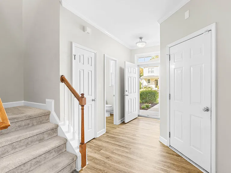 2522 Spring Oaks Way — Photo 9