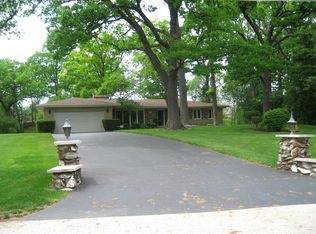 11804 Hillcrest Dr, Lemont, IL