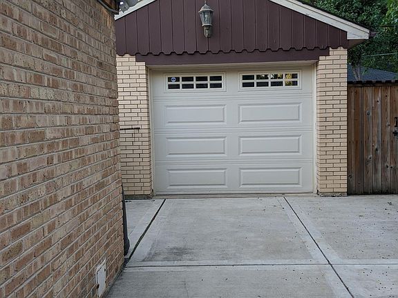 5th image of 7814 Lotus Ave