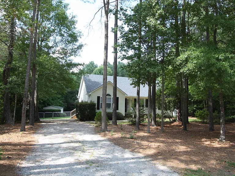 113 Drew Ct — Photo 2