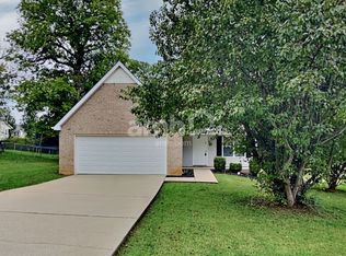1528 Waxman Dr, La Vergne, TN 37086
