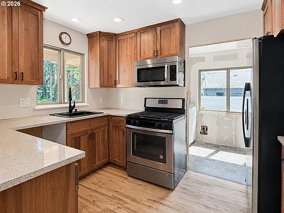 3rd image of 2145 SE 141st Ave