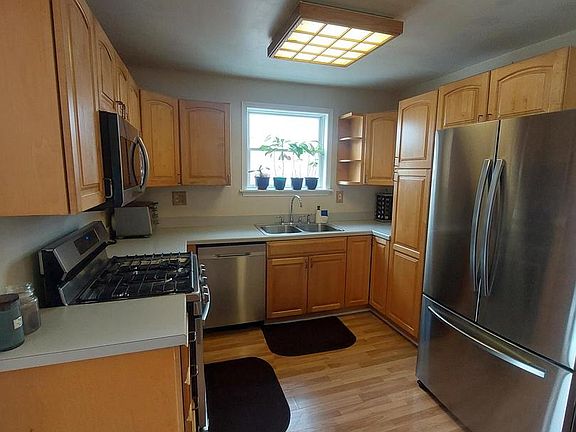 5th image of 10960 Templeton Dr