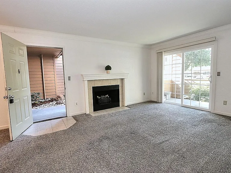 11150 Trinity River Dr — Photo 9