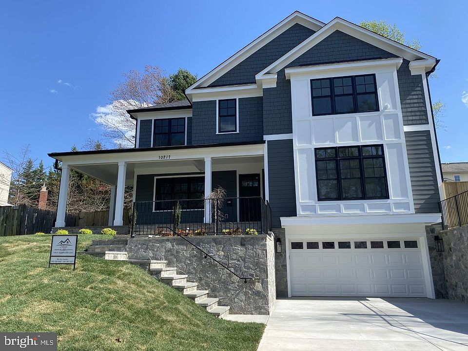 2nd image of 10217 Parkwood Dr