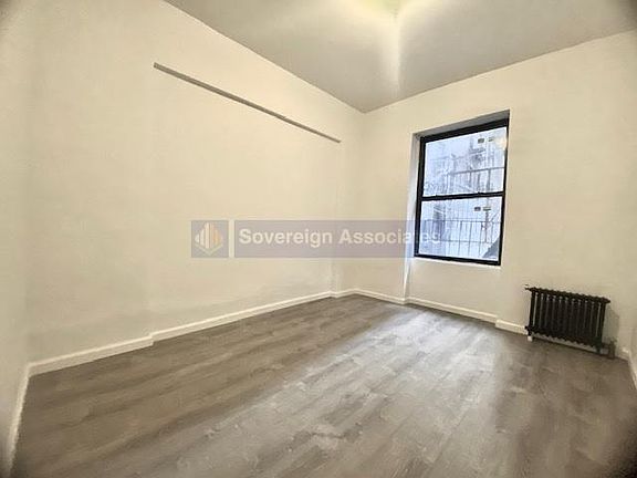 5th image of 504 W 139th St #5R