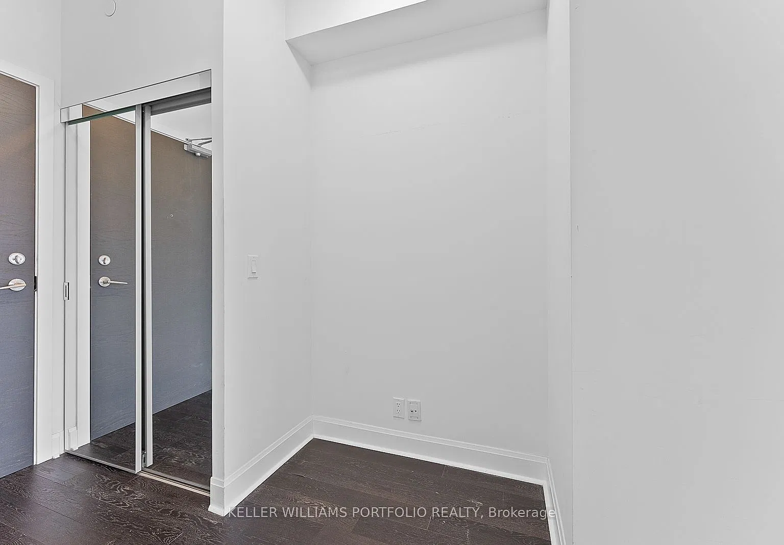 33 Shore Breeze Dr — Photo 4