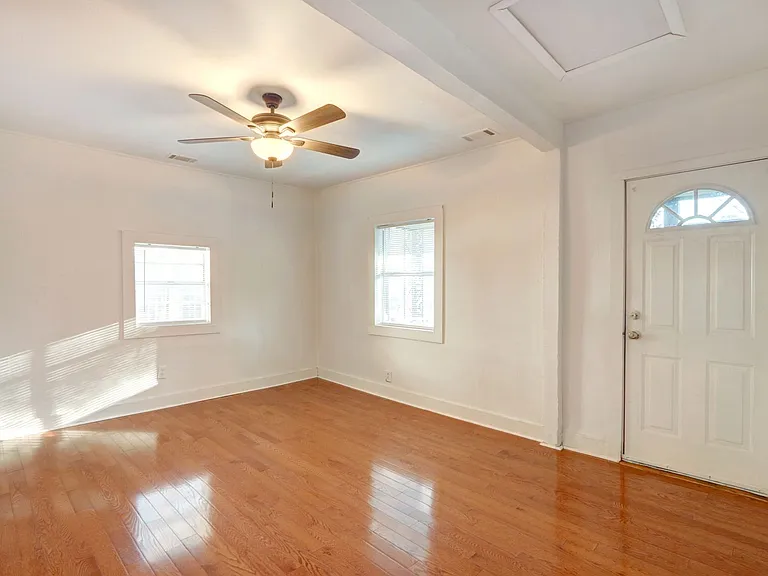 2130 E Gwinnett St — Photo 24