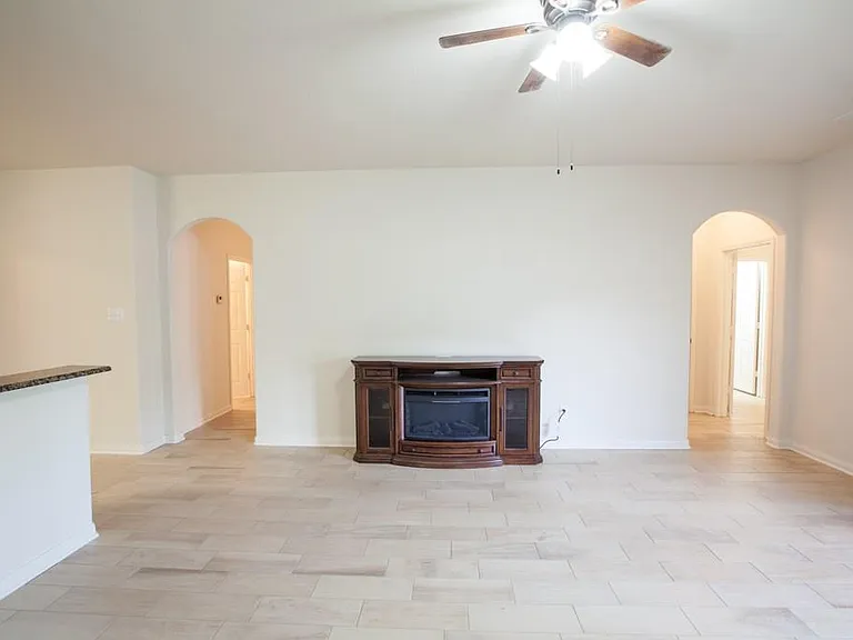 128 Tennyson St — Photo 3