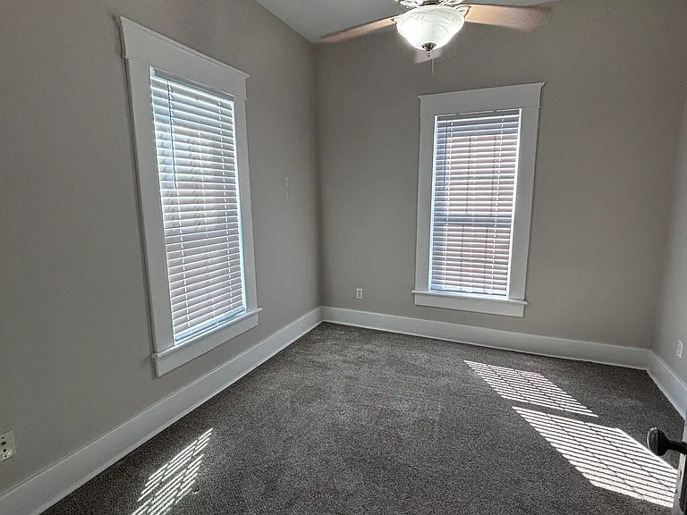 317 E Patti Page Blvd — Photo 47