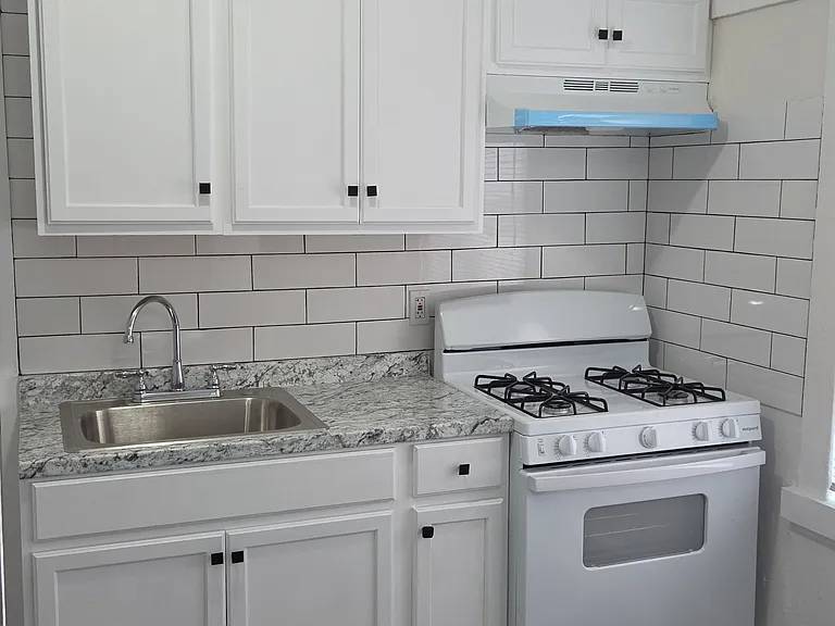 1128 Raymond Ave #11A — Photo 8