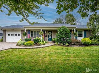 10 Forest Park Ter, Monroe Township, NJ 08831