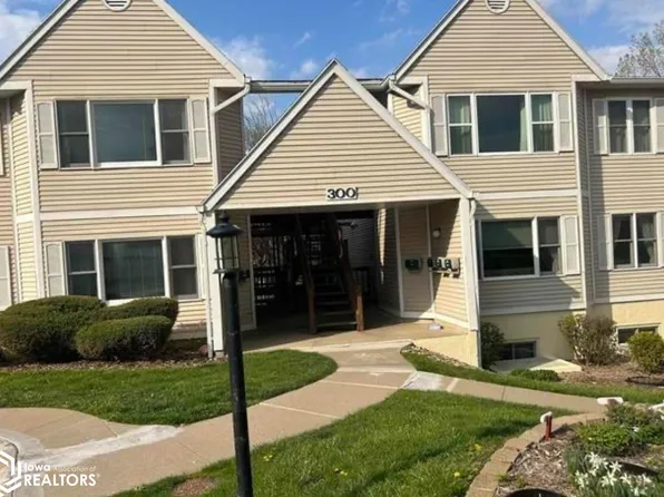 701 E Lowe Ave APT 323, Fairfield, IA 52556