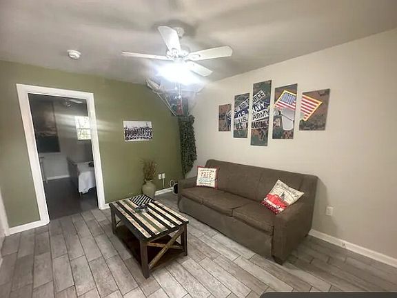 2nd image of 901 Parmer Ave #11225581