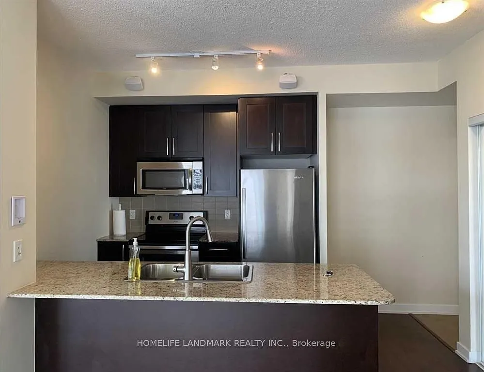 3 bed, $3,000 — Photo 4