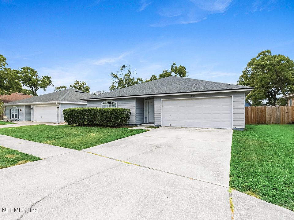 1st image of 3329 CANCUN Drive E