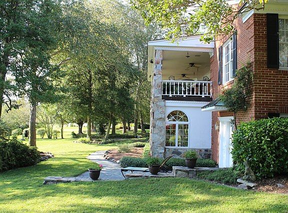 4th image of 524 Walnut Creek Dr