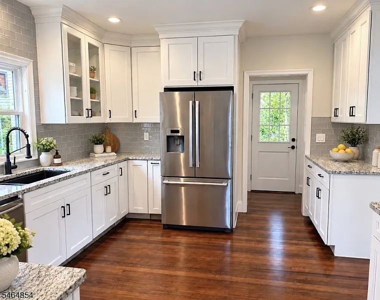 4 bed, 3.0 bath, $3,800 — Photo 2