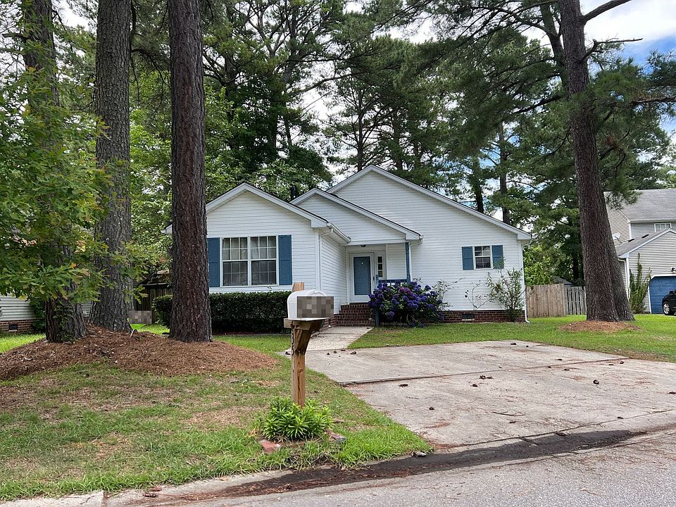 1st image of 135 Mallard Dr