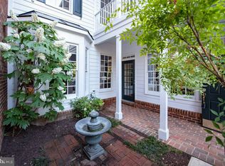 405 S Henry St, Alexandria, VA 22314