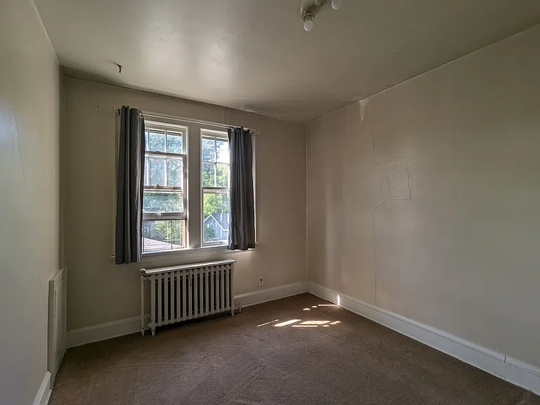509 E 7th St #F — Photo 7