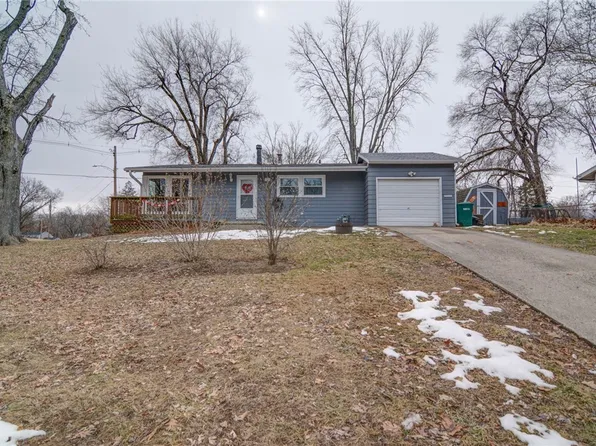 71 Sandcreek Dr, Decatur, IL 62521