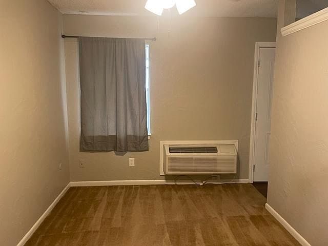1st image of 620 W Lucas Dr #13