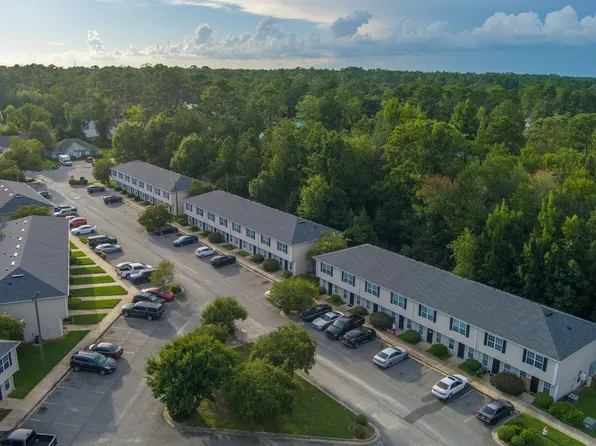 Beautiful 2bedroom 2.5 bath Townhome