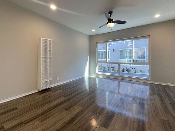 4th image of 4114 Rosewood Ave #7