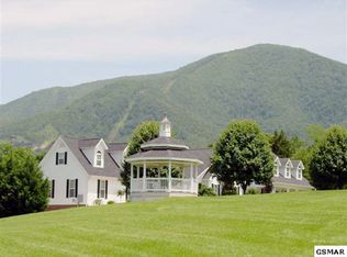3906 Buck Hill Dr, Sevierville, TN 37862