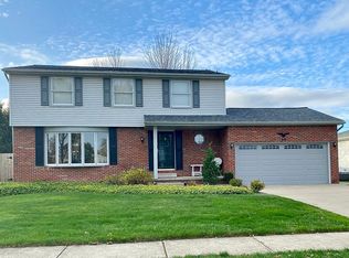 77 Barnett Dr, West Seneca, NY 14224