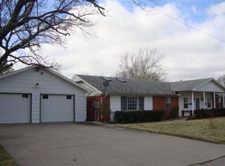 1209 W Beech St, Independence, KS 67301